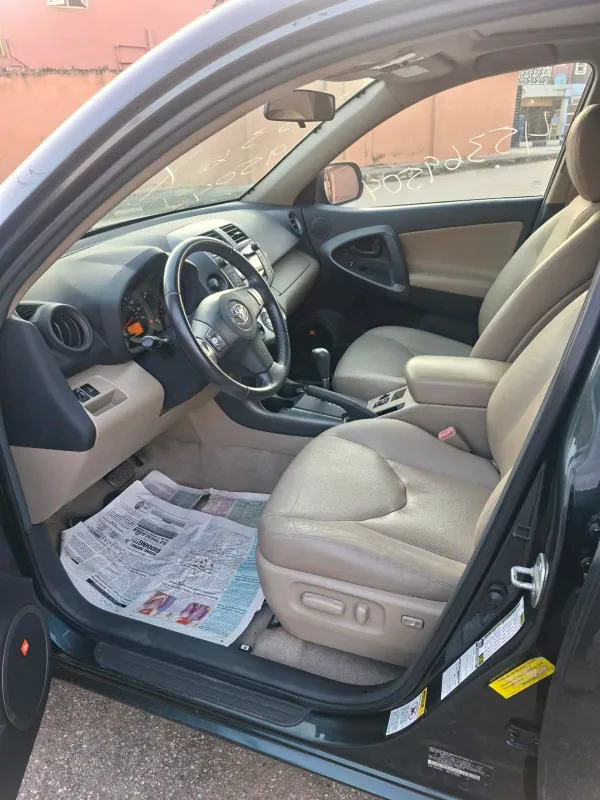 Thumbnail 2 of 2009 TOYOTA RAV4