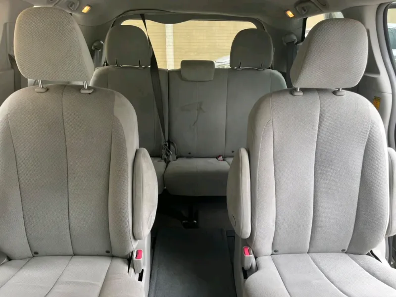 Thumbnail 5 of 2013 TOYOTA Sienna