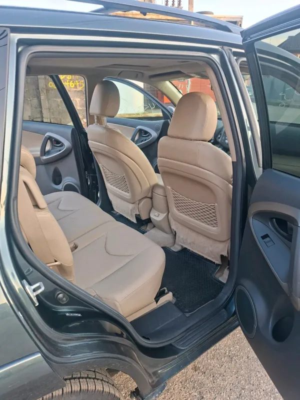 Thumbnail 6 of 2009 TOYOTA RAV4