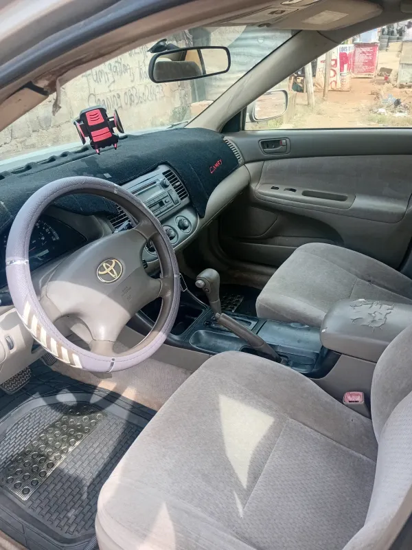 Thumbnail 5 of 2004 Toyota Camry LE