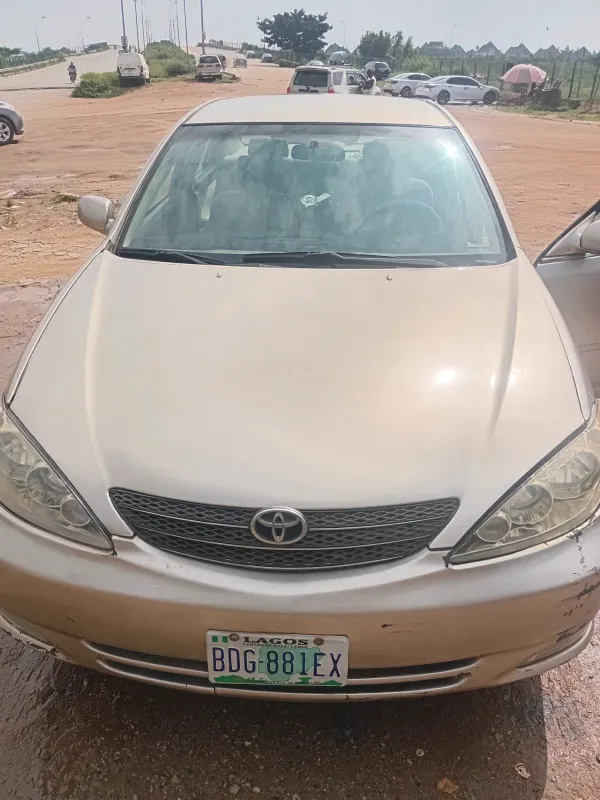 Thumbnail 2 of 2004 Toyota Camry LE