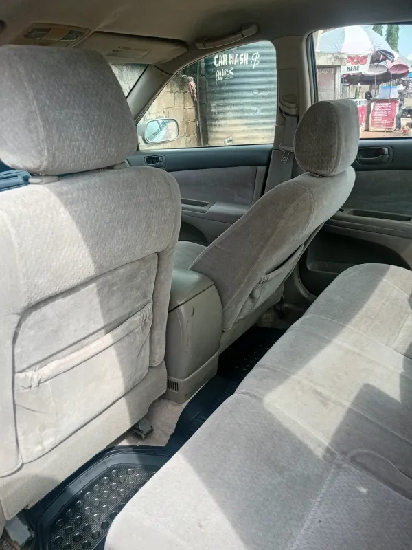 Thumbnail 4 of 2004 Toyota Camry LE