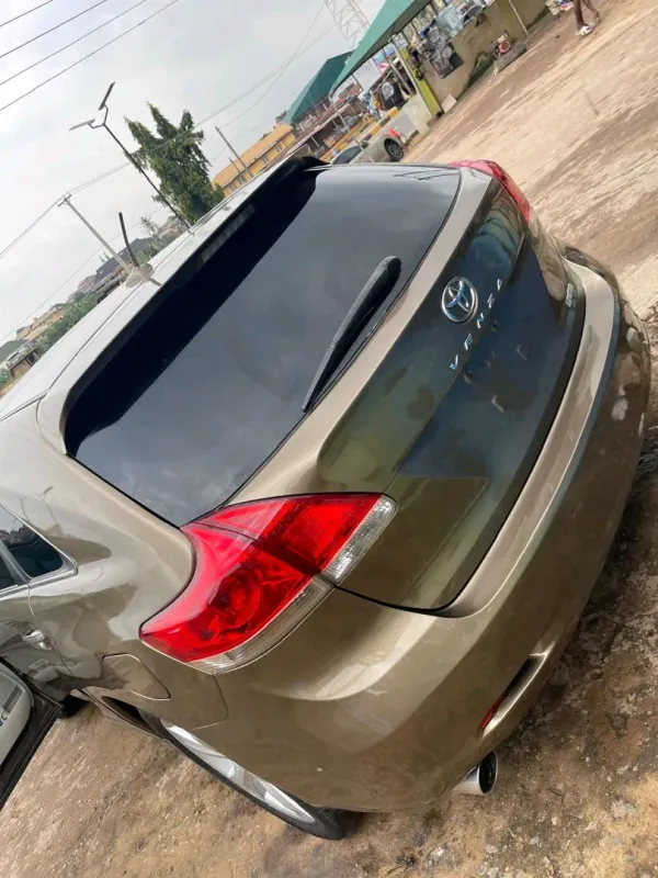 Thumbnail 2 of 2012 TOYOTA Venza Limited