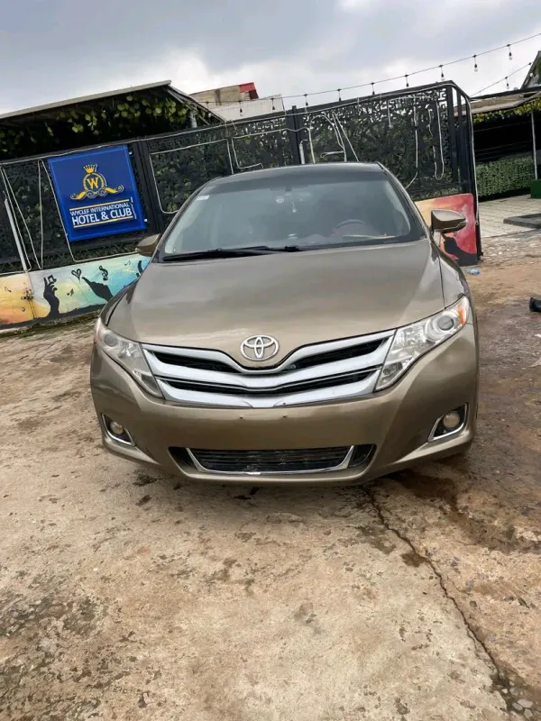 Main image of 2012 TOYOTA Venza Limited