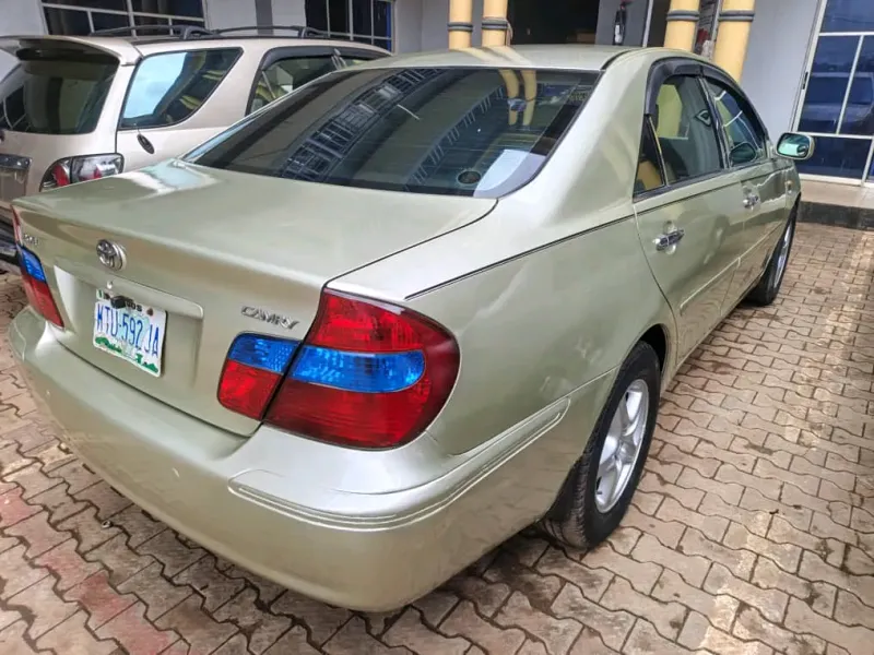 Thumbnail 5 of 2004 Toyota Camry 2.0E