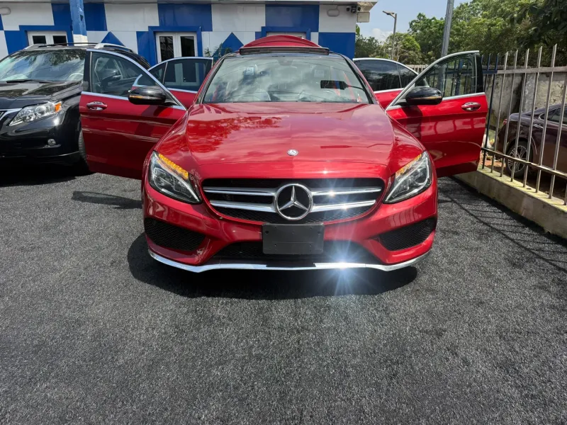 Main image of 2017 Mercedes-Benz C-Class Standard / Base