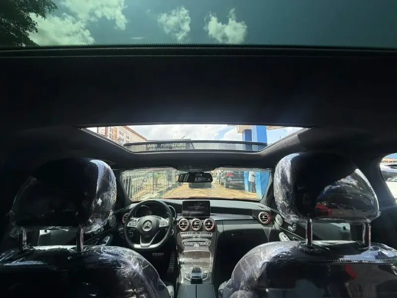 Thumbnail 4 of 2017 Mercedes-Benz C-Class Standard / Base