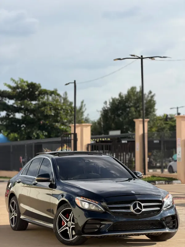 Main image of 2016 Mercedes-Benz C-Class 4matic