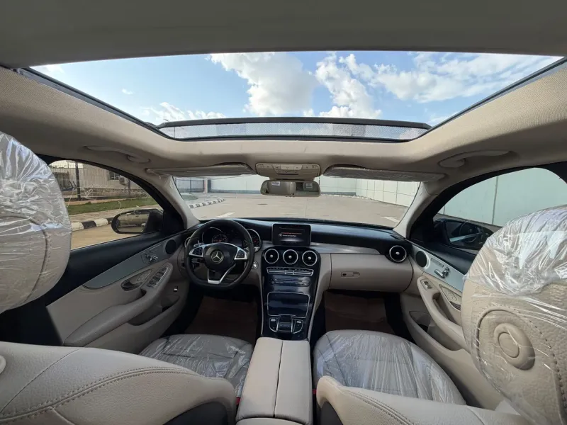 Thumbnail 6 of 2016 Mercedes-Benz C-Class 4matic