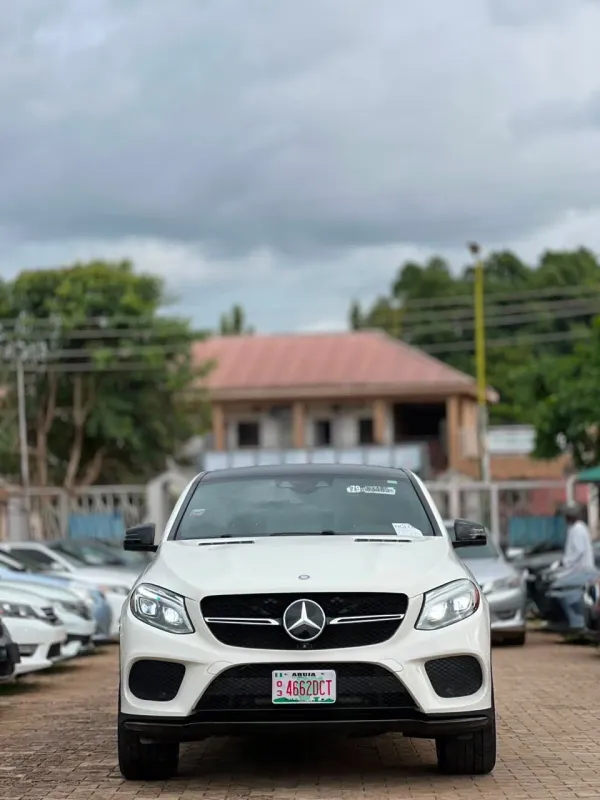 Thumbnail 2 of 2018 Mercedes-Benz GLE-Class AMG