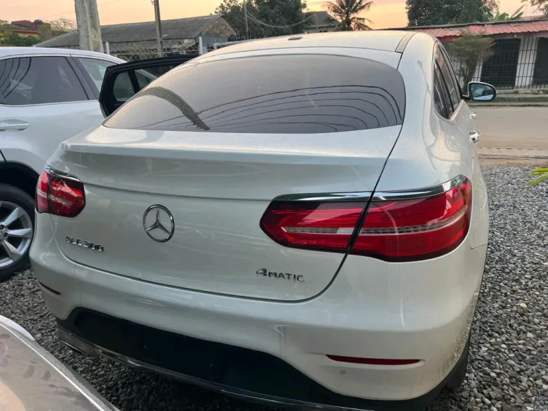 Thumbnail 8 of 2017 Mercedes-Benz GLC-Class