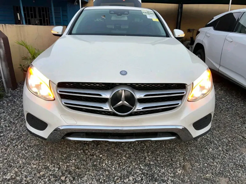 Main image of 2017 Mercedes-Benz GLC-Class