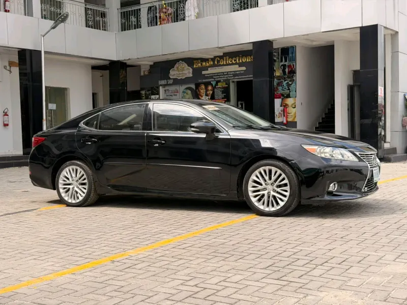 Thumbnail 4 of 2013 Lexus ES