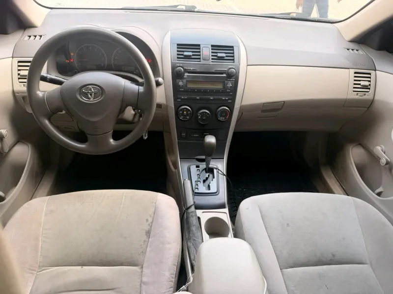Thumbnail 3 of 2009 Toyota Corolla ce