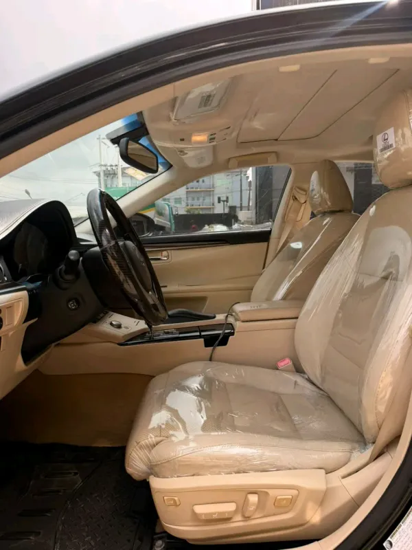 Thumbnail 5 of 2013 Lexus ES