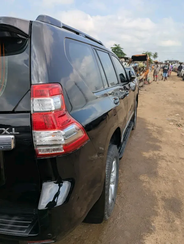 Thumbnail 10 of 2013 Toyota Land Cruiser Prado TX L