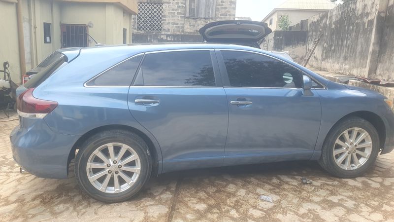 Thumbnail 7 of 2012 Toyota Venza SE