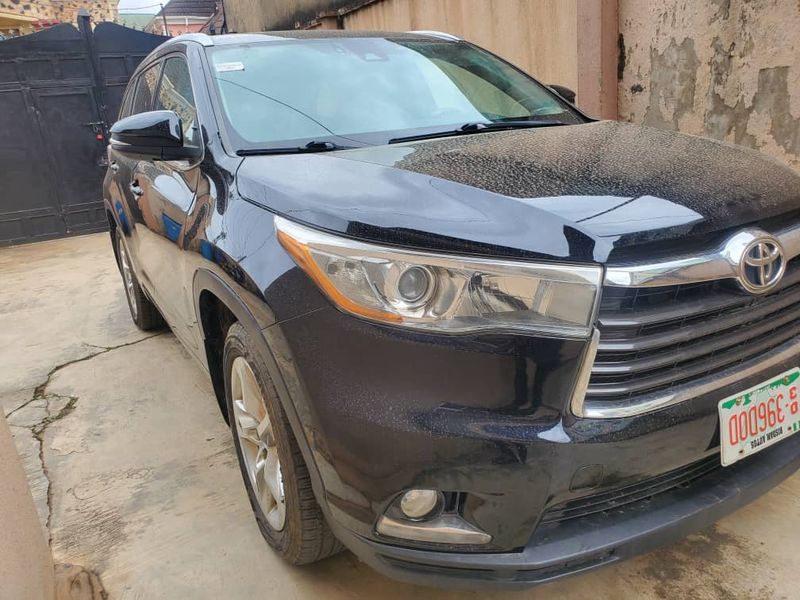 Thumbnail 4 of 2015 Toyota Highlander